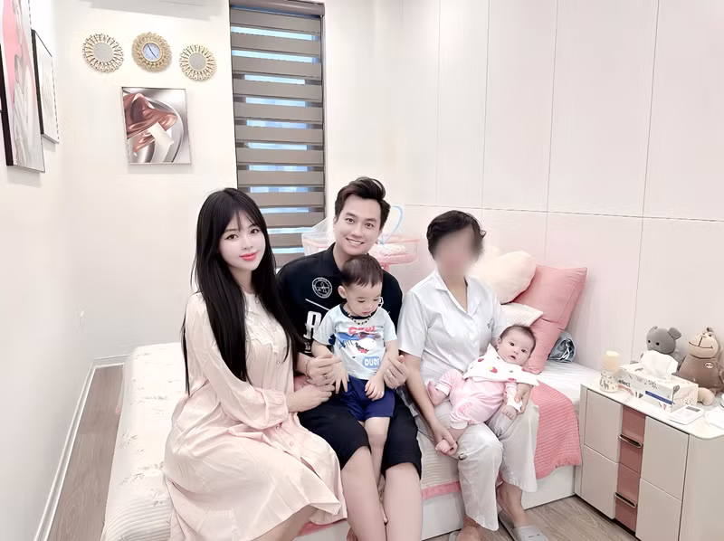 Nam diễn viên phim Phố trong làng hạnh phúc bên vợ đẹp con xinh. Ảnh: FB Lâm Diễm Quỳnh.