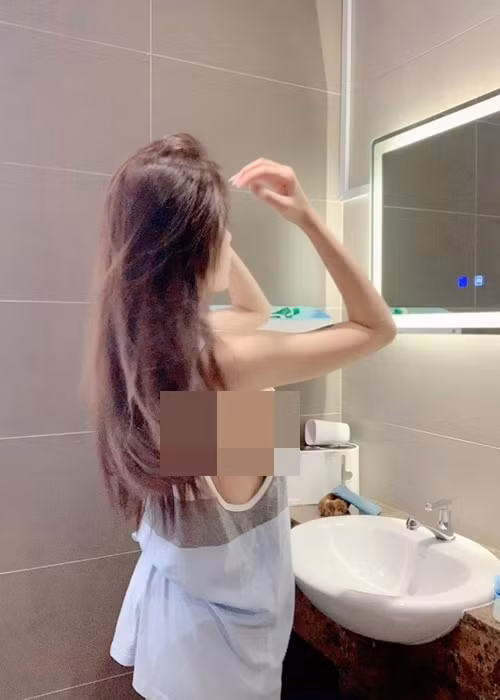 Hot girl người Malaysia ăn mặc thiếu vải mọi lúc mọi nơi.