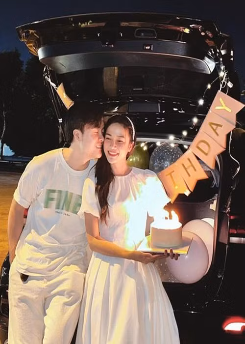Anh Đào và Anh Tuấn có nhiều khoảnh khắc ngọt ngào trong 4 năm bên nhau. Ảnh: Instagram Anh Đào.