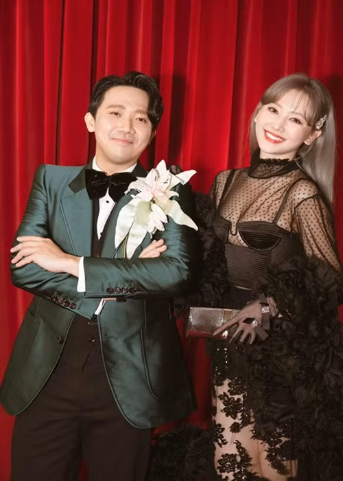 Sau khi kết hôn với Trấn Thành, Hari Won không ngại lựa chọn phong cách gợi cảm khi xuất hiện trước công chúng.