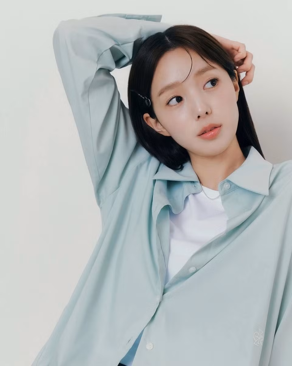Mối quan hệ của cô và Sa Eon trở nên gắn kết, thân mật hơn sau khi họ nhận được cuộc gọi từ kẻ bắt cóc. Hai tập đầu của phim đan xen nhiều yếu tố, từ tổng tài với lọ lem, liên hôn chính trị, cưới trước yêu sau với tình tiết kịch tính. Nhờ đó, phim nhận được yêu thích từ khán giả.