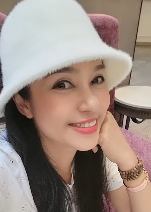 Tuổi thơ cơ cực ít biết của “nữ hoàng ảnh lịch” Việt Trinh Tuoi tho co cuc it biet cua “nu hoang anh lich” Viet Trinh