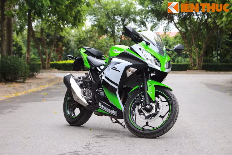 Có thể nói "không ngoa" rằng trong phân khúc sportbike 250-300 cc, Kawasaki Ninja 300 là một trong những chiếc xe đẹp nhất.