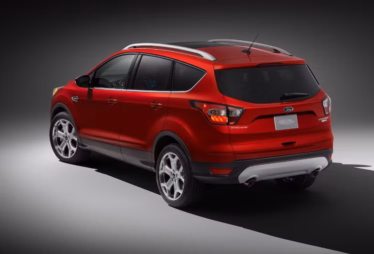 Được chính thức công bố tại triển lãm Los Angeles sắp tới, Ford Escape 2016 chưa có giá và ngày bán chính thức.