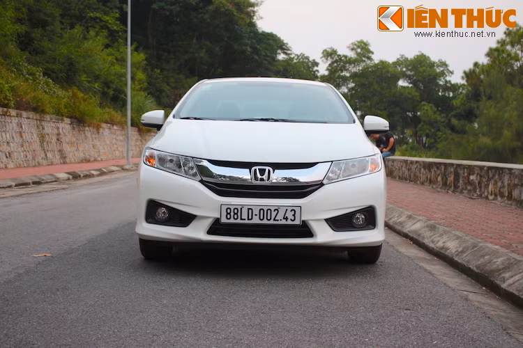 Được thiết kế theo phong cách mới nhất của Honda, City có kiểu dáng rất "ưa nhìn" và khỏe khoắn.
