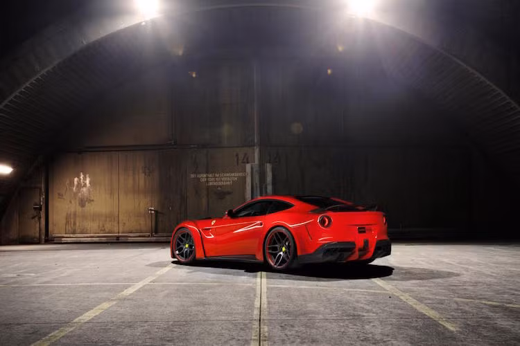 Tại châu Âu, một chiếc Ferrari F12Berlinetta với gói độ N-Largo có giá lên tới 500.000 Euro (tương đương 12,5 tỷ đồng).