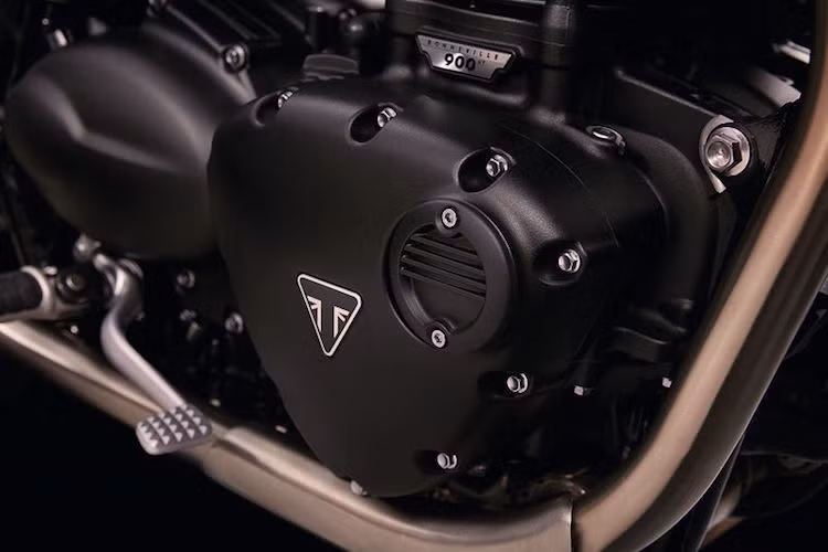 Theo Triumph, động cơ này đem tới mô-men xoắn cực đại lớn hơn 18% so với chiếc Bonneville cũ, và tiết kiệm nhiên liệu hơn 36%.
