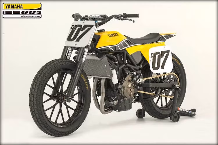 Ban do Yamaha MT-07 dua duong dat 