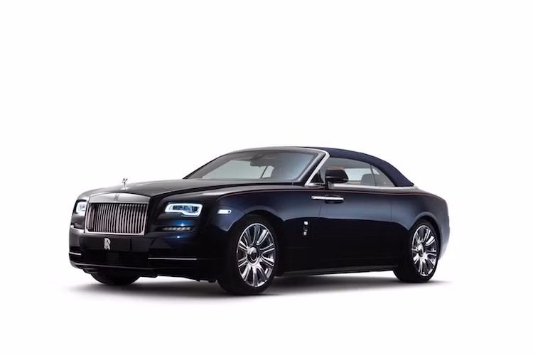 Các kỹ sư Rolls-Royce cho biết họ đã sử dụng một công nghệ chế tạo gioăng với tên gọi "French Seam" để khiến Dawn trở thành chiếc mui trần yên tĩnh nhất Thế giới khi đóng mui.