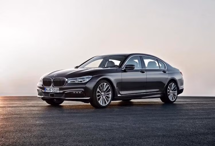 “Soi tung chi tiet” tren BMW 7 Series the he moi vua ra mat