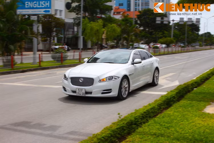 Thay vào đó, khách hàng sẽ được tận tay điều khiển xe trong điều kiện giao thông thực ở đường phố Hải Phòng để có thể rút ra được những đánh giá thực tế nhất.