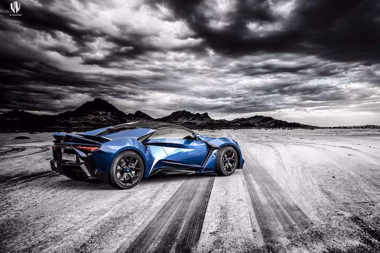Fenyr Supersport có chassis từ nhôm nhẹ, thân xe từ sợi carbon và sẽ chỉ có số lượng sản xuất 25 chiếc/năm.