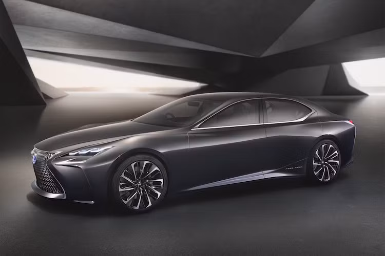 Theo Lexus, hệ dẫn động 4 bánh của chiếc xe rất sáng tạo và có thể truyền mô-men xoắn hợp lý tới từng bánh của chiếc xe, đem tới cho LF-FC độ bám đường và ổn định cực cao.