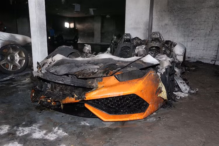 Trong đó, chiếc siêu xe Huracan bị thiệt hại nặng nhất khi đã bị cháy hoàn toàn tất cả các bộ phận.