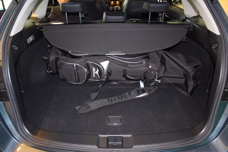 Là một chiếc wagon, thể tích khoang hành lý của Levorg lên tới 522 lít và có thể còn được mở rộng hơn nữa nếu gập hàng ghế sau lại.