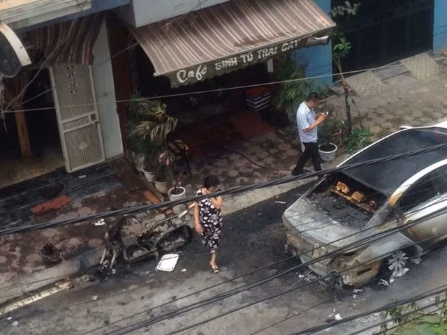Hiện trường vụ tai nạn từ trên cao.