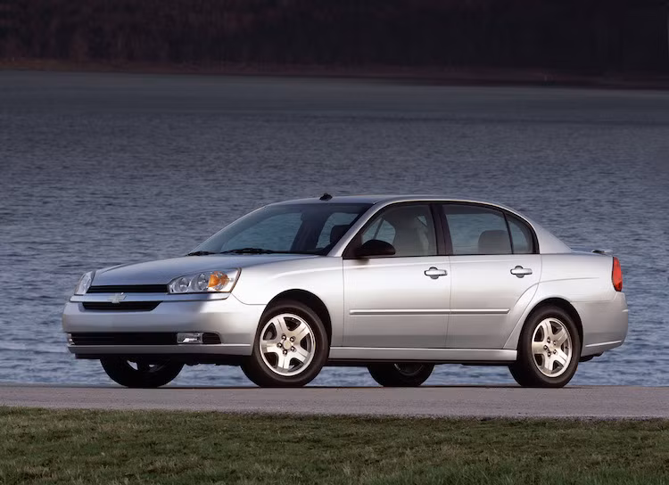 Năm 2004, Chevrolet tiếp tục sử dụng nền tảng chassis mới cho Malibu thế hệ thứ 7. Sau đó chiếc xe liên tục phát triển với những tính năng cập nhật nhất về công nghệ nâng cao hiệu suất, an toàn.