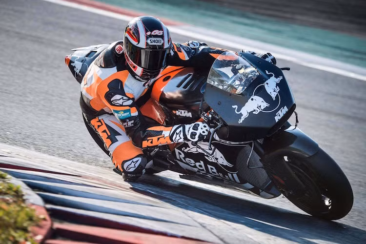 Chiếc môtô đua tại giải MotoGP 2017 mới nhất của hãng xe Áo, với tên gọi KTM RC16 là sự tiếp nối của chương trình RC8, đã được hãng xe Áo ngừng lại cách đây không lâu.