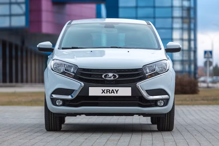 Với hy vọng mở ra một thời kỳ mới cho Lada, XRay sở hữu thiết kế ấn tượng, độc đáo với phần đầu được tạo hình theo dạng chữ X mạnh mẽ.