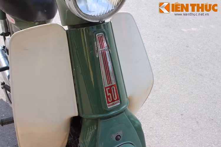 Sau này, chiếc xe đã được một nhà sưu tập cất công săn lùng và đưa ra ngoài Hà Nội. Dù đã gần 50 tuổi nhưng chiếc xe vẫn còn nguyên bản tới 90% và đang ở trong trạng thái hoàn hảo.