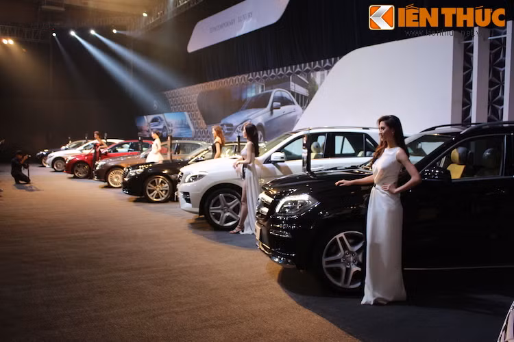 Mercedes Fashion Week 2015 sẽ diễn ra từ ngày 26–30/8/2015 tại Trung tâm Văn hóa Hữu nghị Việt-Xô, mở cửa tự do đón công chúng từ ngày 27/8.
