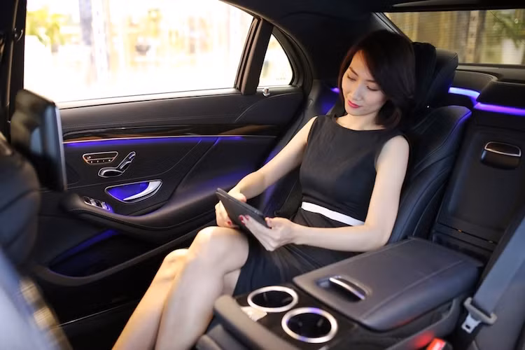 Những tiện nghi như đèn viền nội thất AMBIENT LIGHTING, hệ thống lọc không khí thông minh AIR BALANCE sẽ tạo ra những chuyến đi êm ái và thú vị.