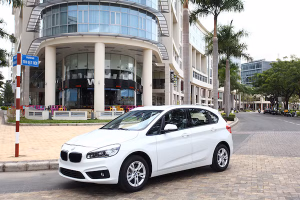 BMW MPV 2 Series Active Tourer chot gia 1,368 ty dong