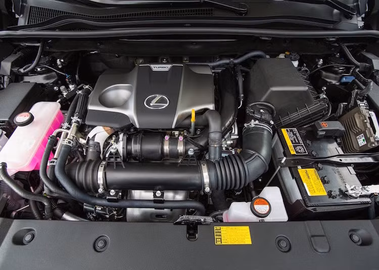 Trước mắt, Lexus sẽ chỉ phân phối tại Việt Nam phiên bản NX200t, sử dụng động cơ tăng áp 4 xi-lanh 2.0 thế hệ mới.
