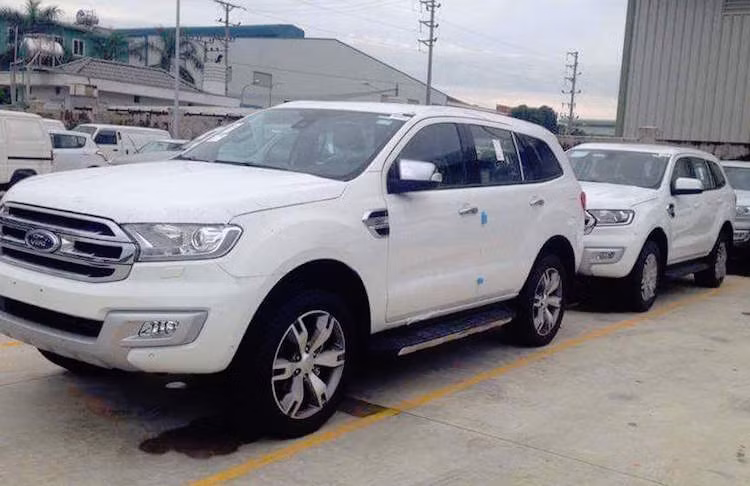 Những phiên bản có trang bị hệ dẫn động 4 bánh sẽ kèm theo hệ thống kiểm soát địa hình Terrain Management System 4 chế độ: bình thường, đường tuyết/đất/cỏ, cát và đá.