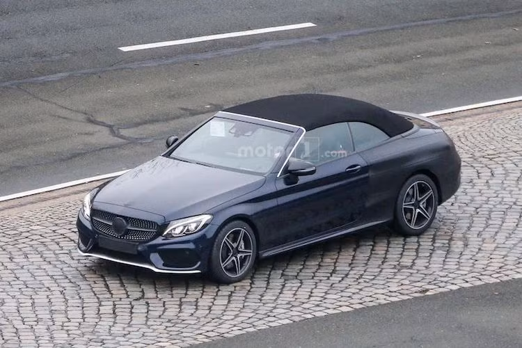 Sau khi C-Class Cabriolet được ra mắt, nhiều khả năng chiếc xe sẽ còn có thêm bản thể thao C63 AMG với máy V8 tăng áp kép 4.0l tương tự như siêu xe AMG GT.