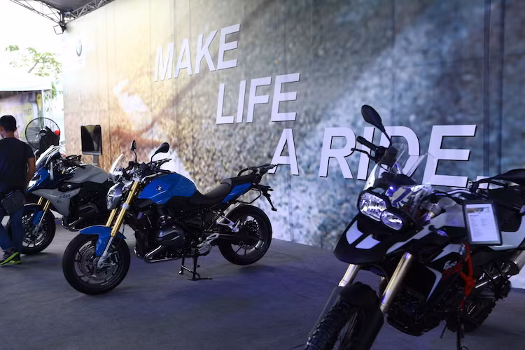 Các dịch vụ bảo trì, bảo dưỡng dành riêng cho môtô BMW cũng sẽ sẵn sàng phục vụ biker ngay tại trung tâm BMW Phú Mỹ Hưng - 808 Nguyễn Văn Linh, Quận 7, TpHCM.