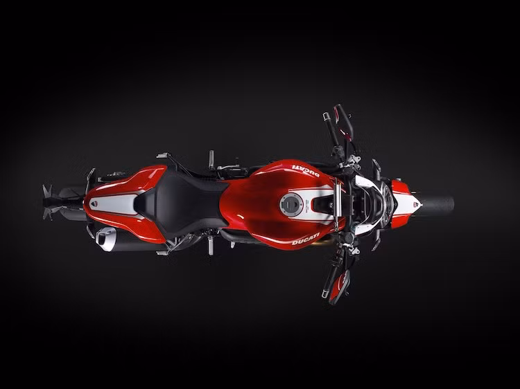 Ducati chưa công bố mức giá Monster 1200R, nhưng nhiều khả năng nó sẽ đắt hơn 1200S khoảng 2-3000 USD.