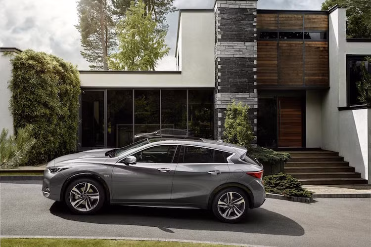 Thiết kế của xe gần như giống y hệt chiếc concept Q30 đã từng được Infiniti công bố cách đây 2 năm.