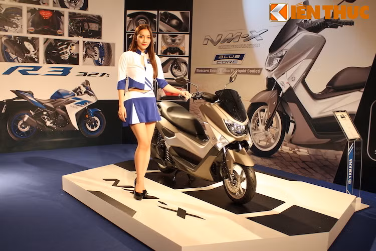 Được giới thiệu cùng với chiếc sportbike R3, mẫu xe tay ga cao cấp Yamaha NM-X cũng được nhập nguyên chiếc từ Indonesia. Tại thị trường này, xe có tên gọi N-Max.