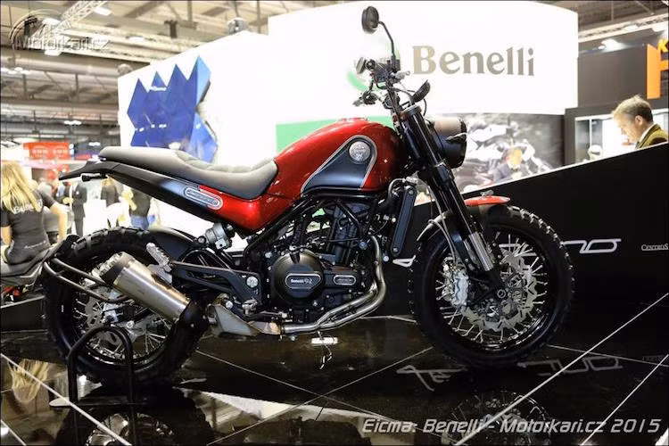 Trong tiếng Ý, Leoncino có nghĩa là "sư tử con". Và với Leoncino, Benelli hy vọng rằng chiếc scrambler tầm trung này sẽ giúp hãng mở rộng được hình ảnh thương hiệu hơn, vốn đã bị lu mờ từ sau khi bị tập đoàn Qianjiang của Trung Quốc mua lại.