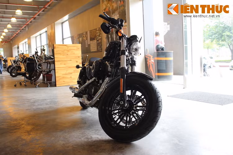 Mới tham gia thị trường xe PKL tại Việt Nam, nhưng Harley-Davidson Saigon khá được ưu ái khi được hãng xe Mỹ giới thiệu đến dòng sản phẩm 2016 mới nhất, vừa được ra mắt tại thế giới từ tháng 8 năm nay.