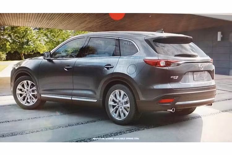 Kiểu dáng của xe chịu ảnh hưởng nhiều từ mẫu concept Koeru của Mazda, với phần đầu dữ dằn, đuôi xe với các đèn hậu mảnh dẻ và vòm mui thấp.