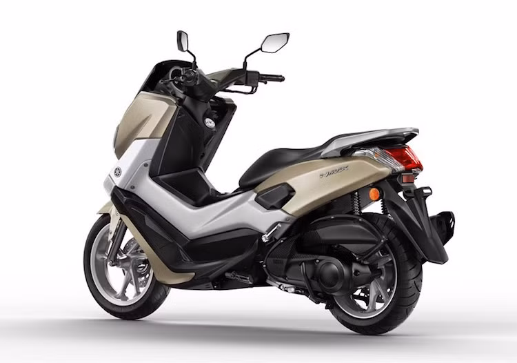 Với các mảng thân xe hình khối độc đáo và hiện đại, Yamaha muốn định nghĩa N-Max là một chiếc maxi scooter thể thao.