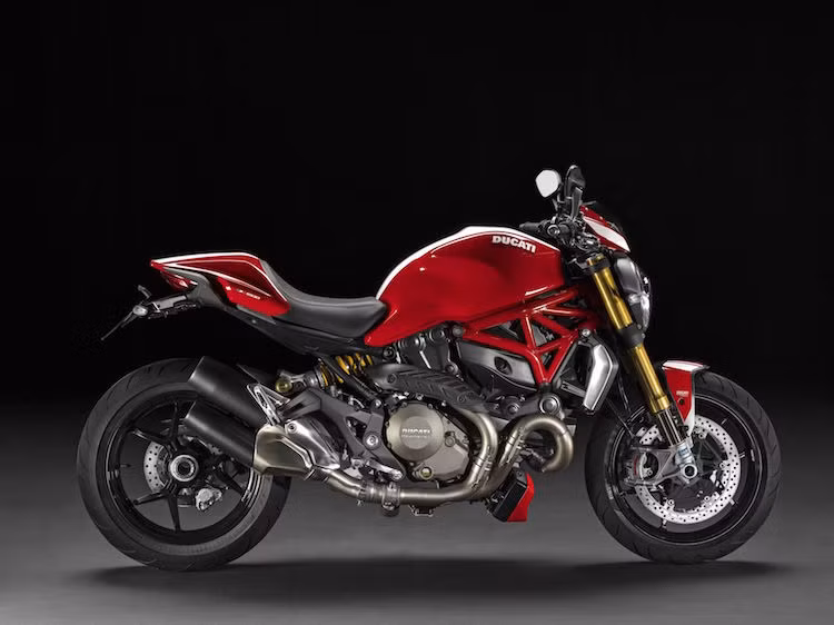 Cả 2 phiên bản Monster mới đều đang trên đường tới các đại lý chính thức của Ducati trên toàn Thế giới.
