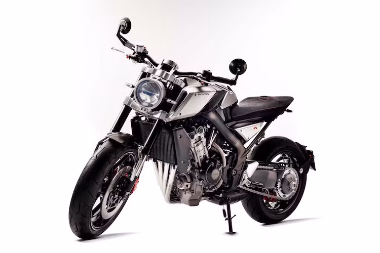 Trong đó, CB4 là một mẫu streetfighter đầy cá tính, với vẻ ngoài dữ dằn và thể thao.