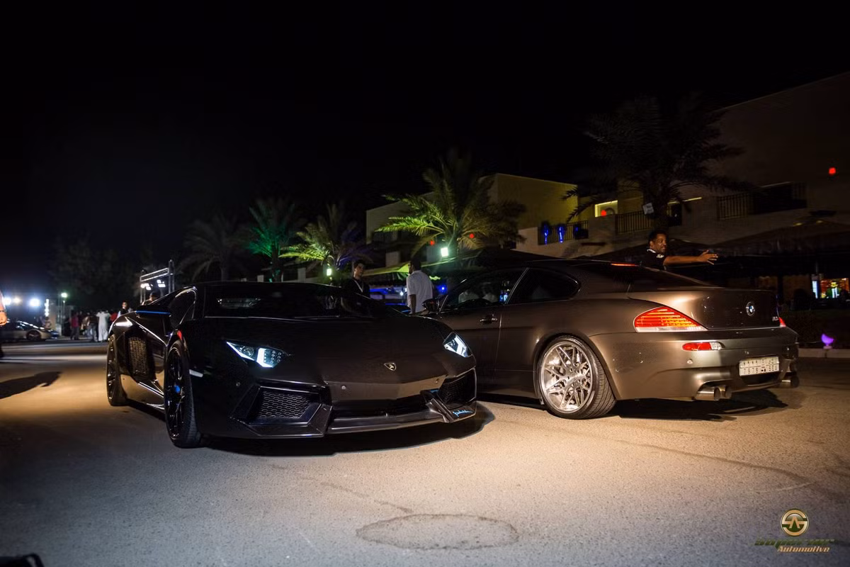 Tại nhiều nước trên Thế giới, mô hình offline gặp gỡ với tên gọi Cars &amp; Coffee giữa những người chơi siêu xe triệu đô hiện đang rất phổ biến.
