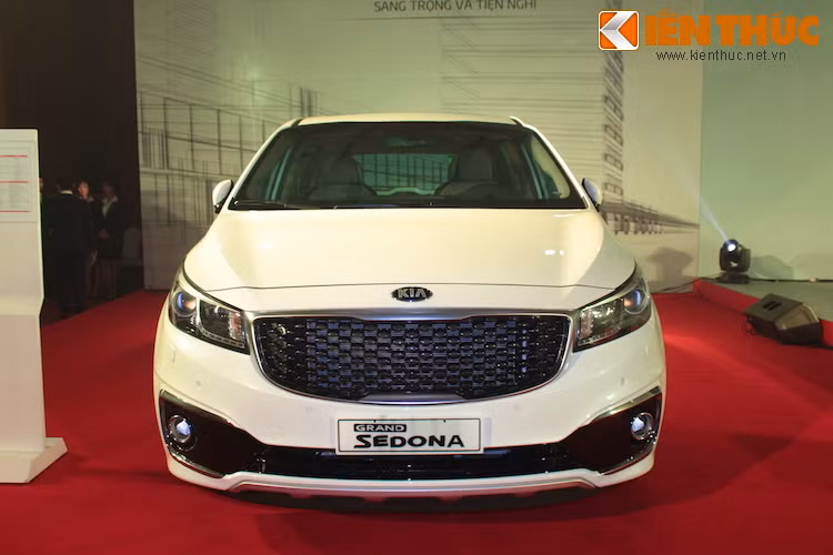 Kia ra mat minivan Grand Sedona (CKD) tai Ha Noi-Hinh-3
