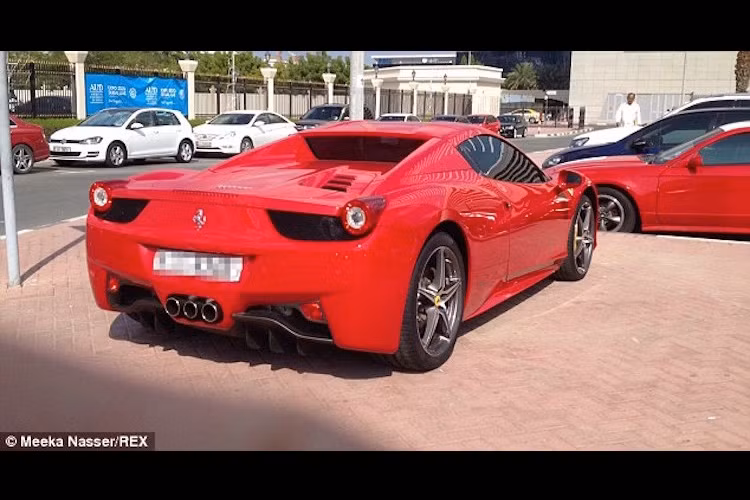 Sinh vien lai xe tien ty di hoc “chat cung” Dai hoc Dubai-Hinh-9