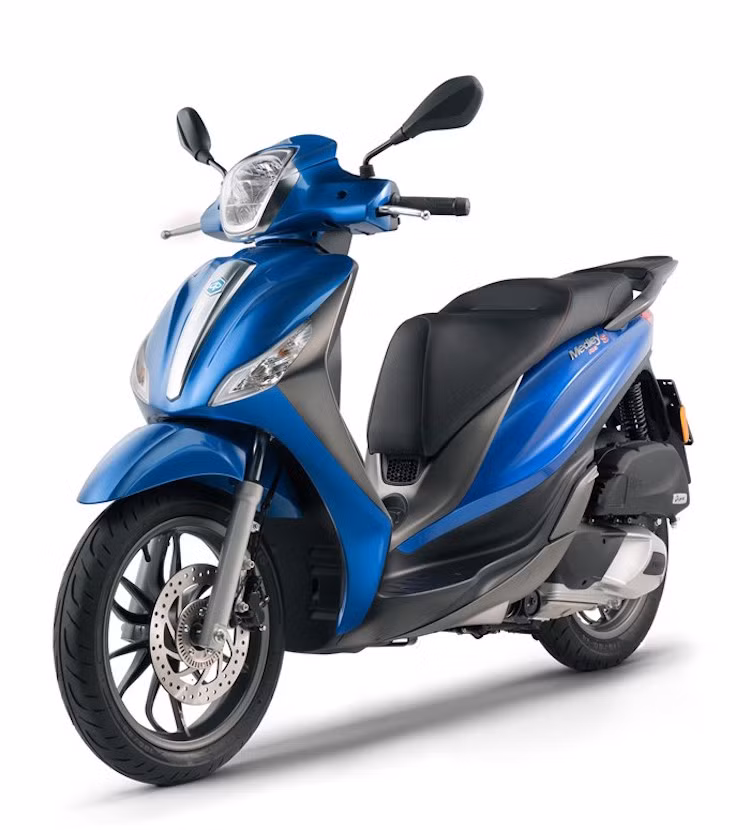 Về mặt nào đó, có thể coi Piaggio Medley hoàn toàn mới là "hậu duệ" của dòng Beverly trước đây. Tại châu Âu, Piaggio muốn hướng Medley tới phân khúc xe tay ga bánh lớn của Honda SH hay Suzuki Sixteen.