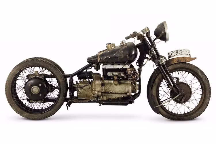 Trong số những mẫu xe của Brough Superior từng sản xuất, chiếc BS4 được coi là sản phẩm độc đáo nhất và đặc trưng nhất của nhà sản xuất này.