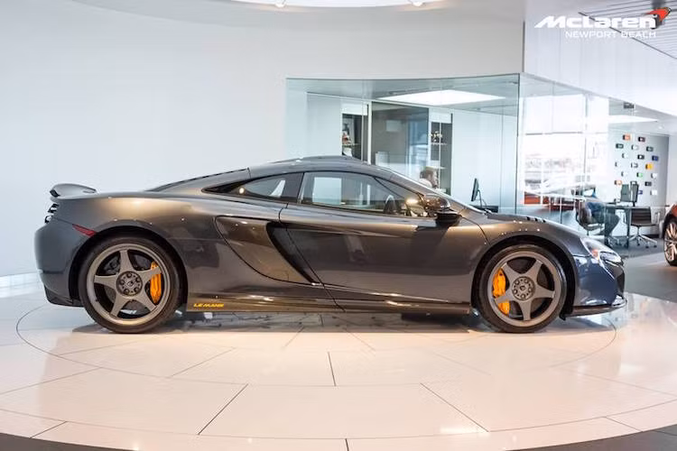 650S Le Mans đã bắt dầu được McLaren bán từ giữa năm nay. 50 khách hàng mua xe đồng thời sẽ nhận được vé mời tham dự sự kiện kỷ niệm 20 năm chiến thắng của McLaren F1 GTR, được tổ chức tại đường đua Le Mans ở Pháp.