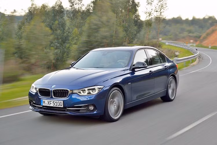 Thế hệ 3 Series hiện tại (F30) được ra mắt từ năm 2012 và vừa có phiên bản nâng cấp giữa vòng đời vào tuần qua.