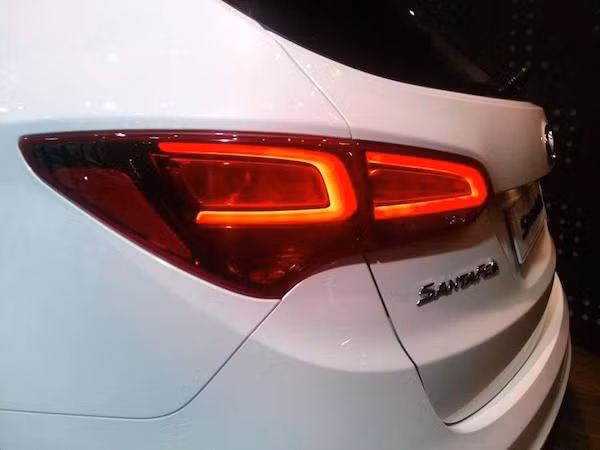 Hyundai tung ra ban Santa Fe nang cap tai Han Quoc-Hinh-3
