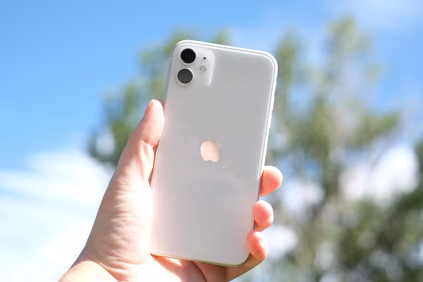 Theo nhiều nguồn tin, dòng iPhone 11 có thể sẽ sớm bị khai tử trong thời gian tới. Apple cũng đang rục rịch chuẩn bị cho ra mắt iPhone 14, iPhone 14 Max, iPhone 14 Pro và iPhone 14 Pro Max vào tháng 9 năm nay.