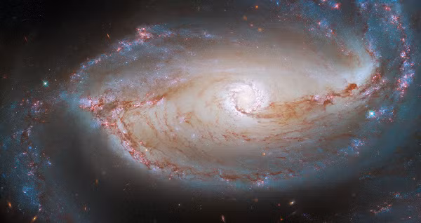 Các nghiên cứu cho thấy thiên hà chứa Trái Đất - Milky Way, còn gọi là "Ngân Hà" - đã trải qua gần 20 cuộc hợp nhất để đạt đến kích thước "quái vật" như ngày nay.